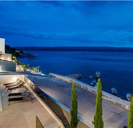 5 bedroom beachfront villa with heated pool near Omis, sleeps 9